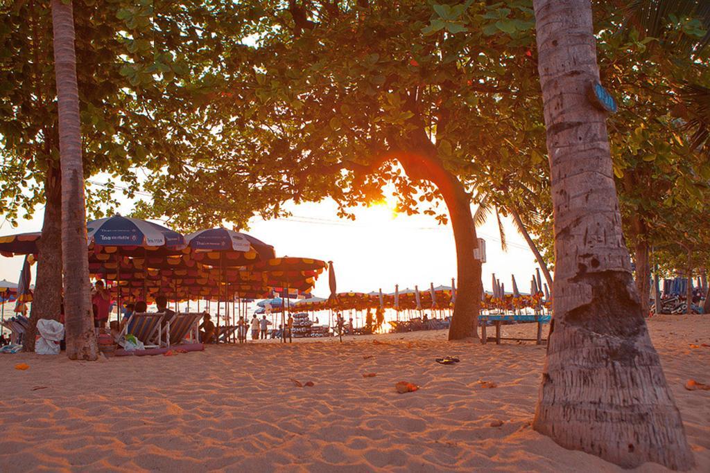 Acqua - 100 Meters From Jomtien Beach Pattaya Exteriör bild