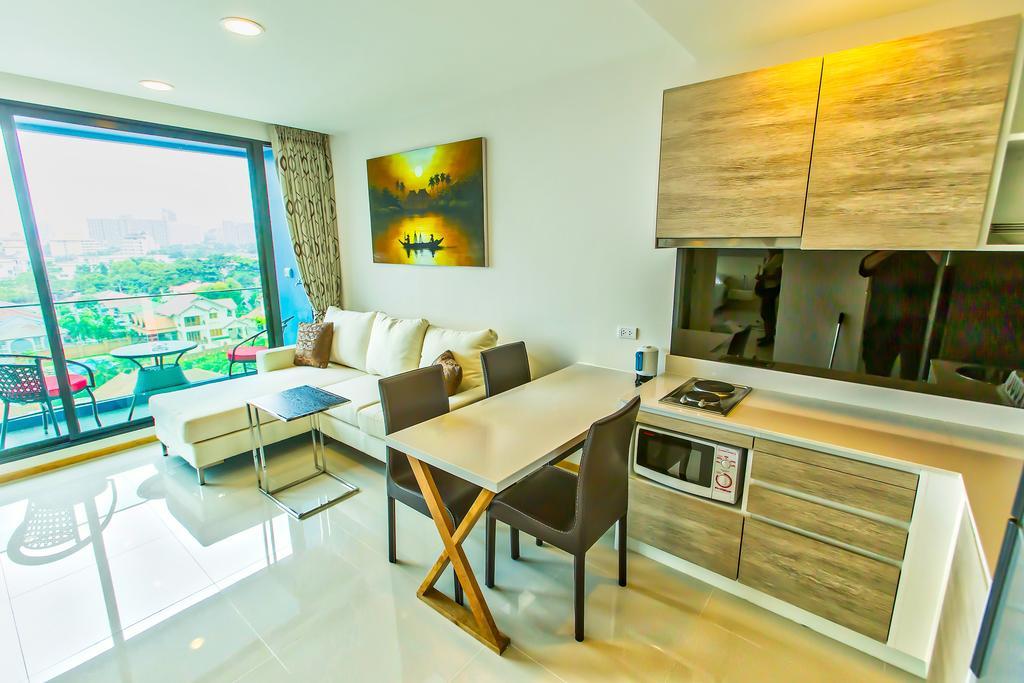 Acqua - 100 Meters From Jomtien Beach Pattaya Exteriör bild