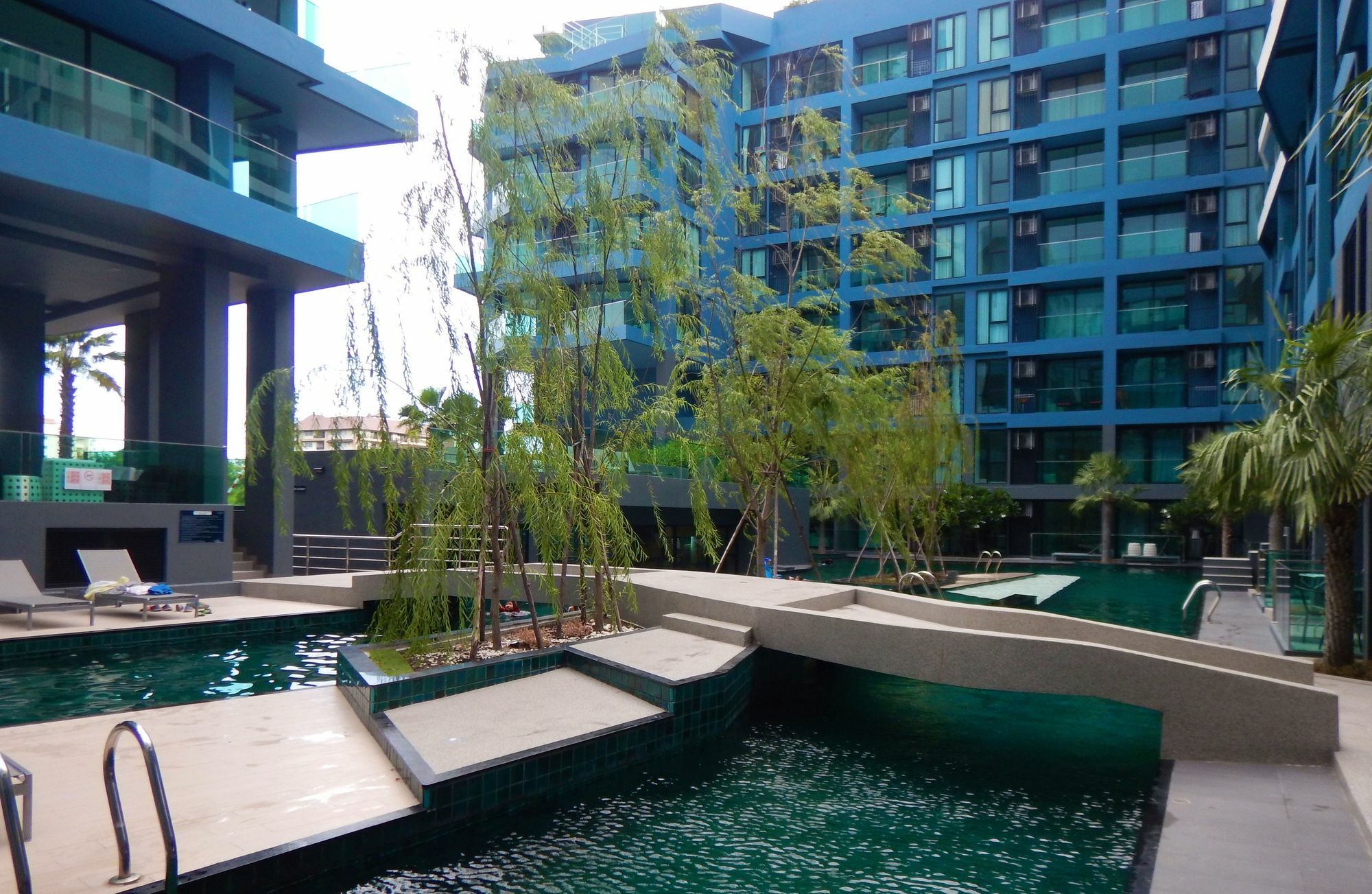 Acqua - 100 Meters From Jomtien Beach Pattaya Exteriör bild