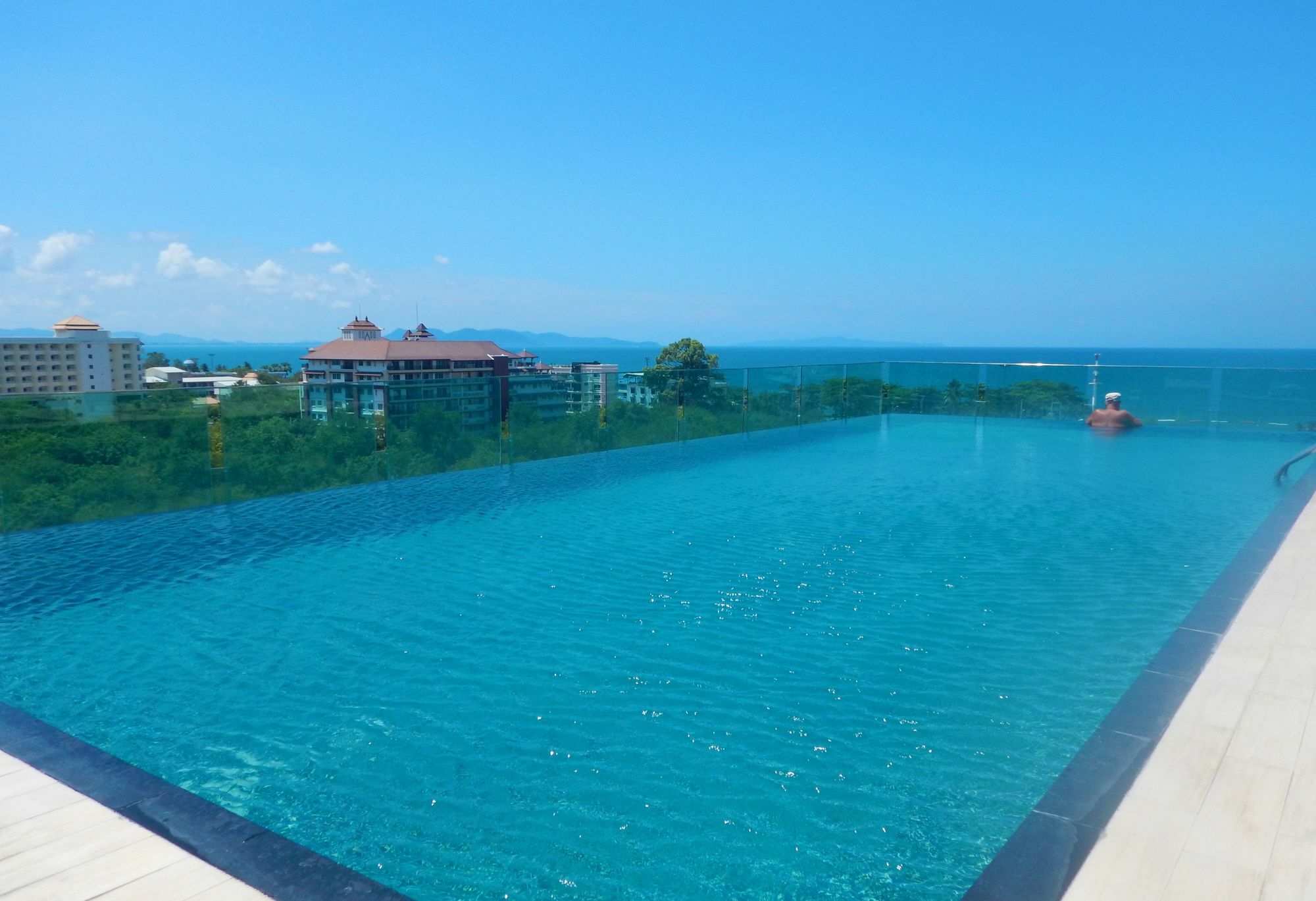 Acqua - 100 Meters From Jomtien Beach Pattaya Exteriör bild