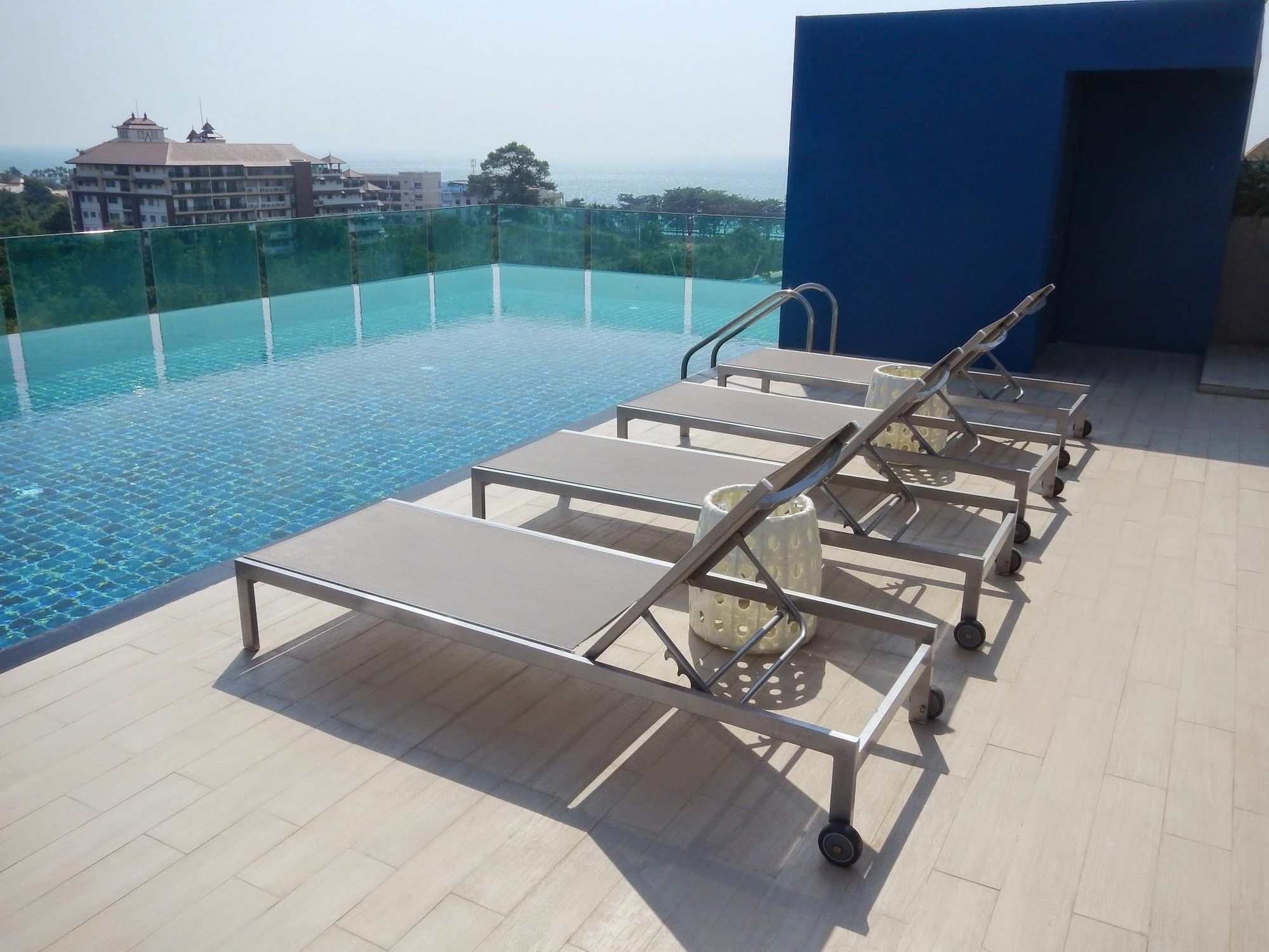 Acqua - 100 Meters From Jomtien Beach Pattaya Exteriör bild
