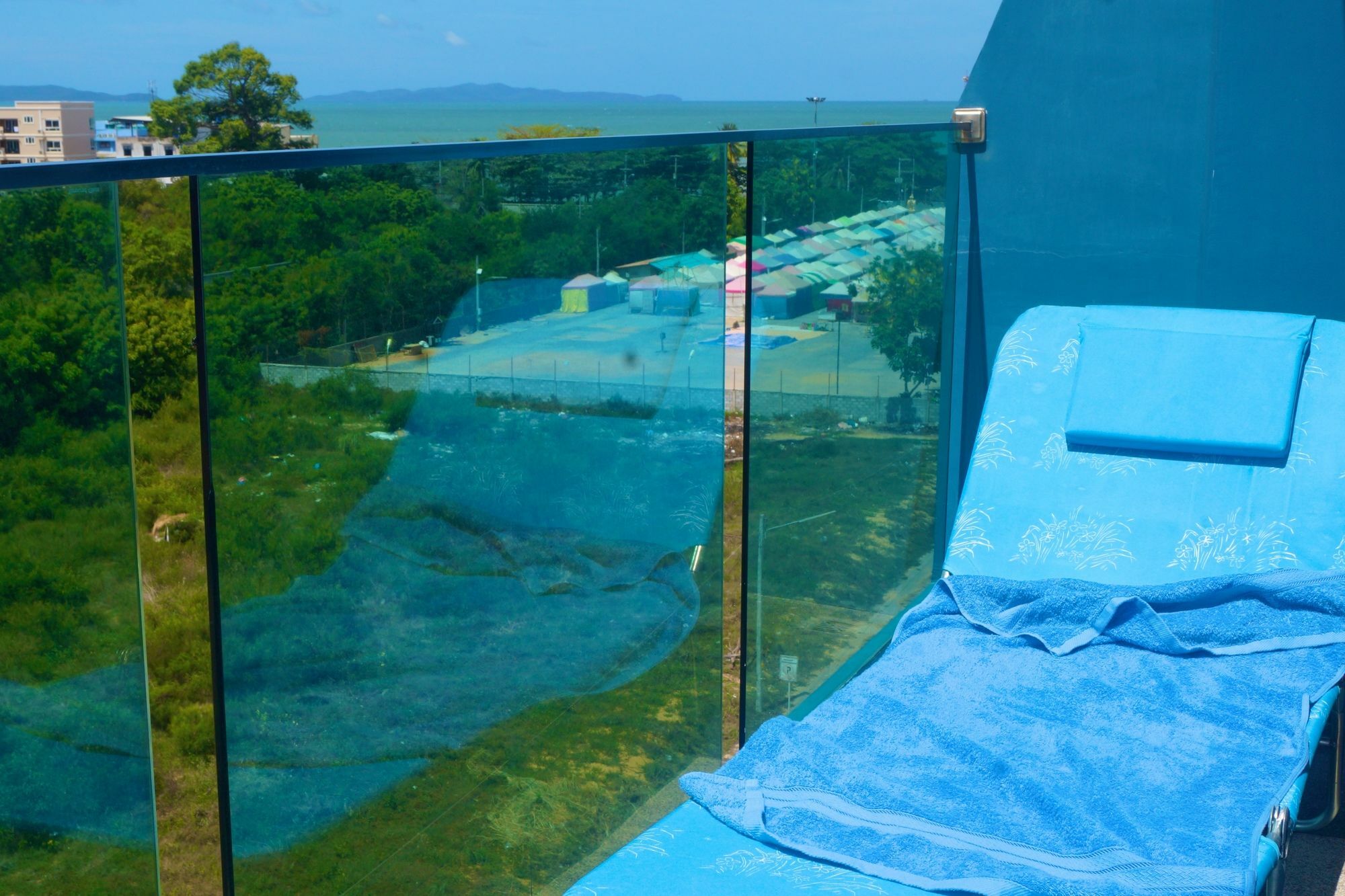 Acqua - 100 Meters From Jomtien Beach Pattaya Exteriör bild